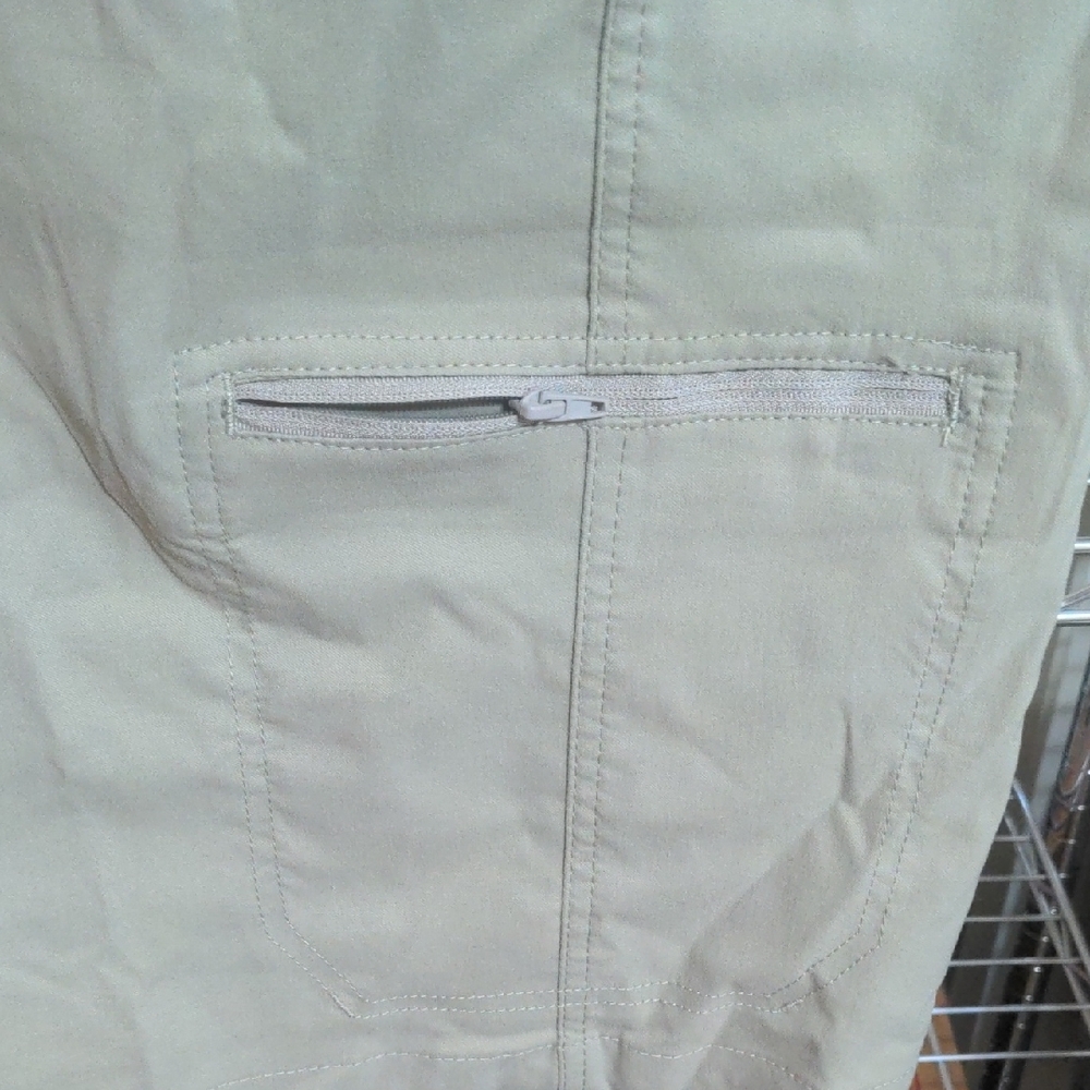 Wrangler Men's Khaki Cargo Pants - Picture 3 of 5